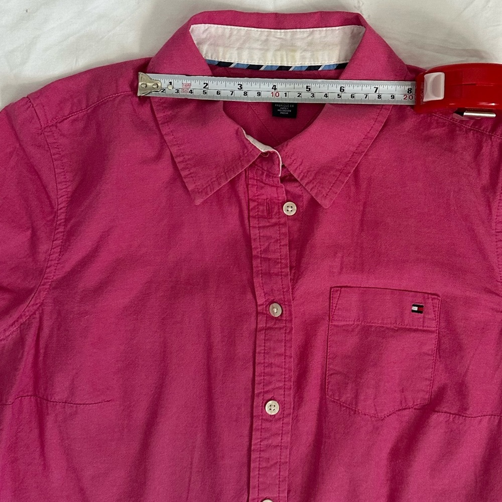 Tommy Hilfiger Women’s Vibrant Pink Button Down Shirt - Picture 10 of 10